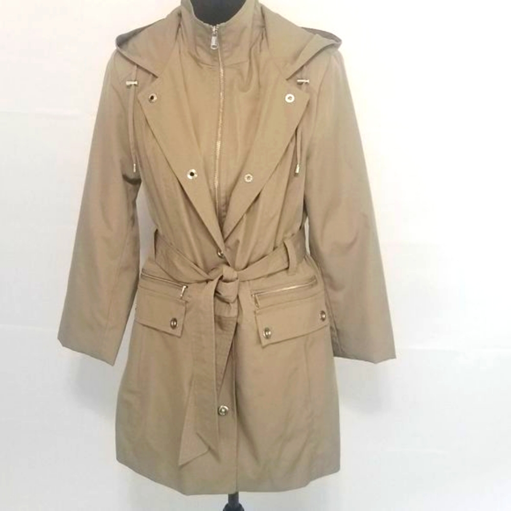 Women's TOWER by London Fog Hooded Lightweight Rain Jacket.  Size M.‎ #282